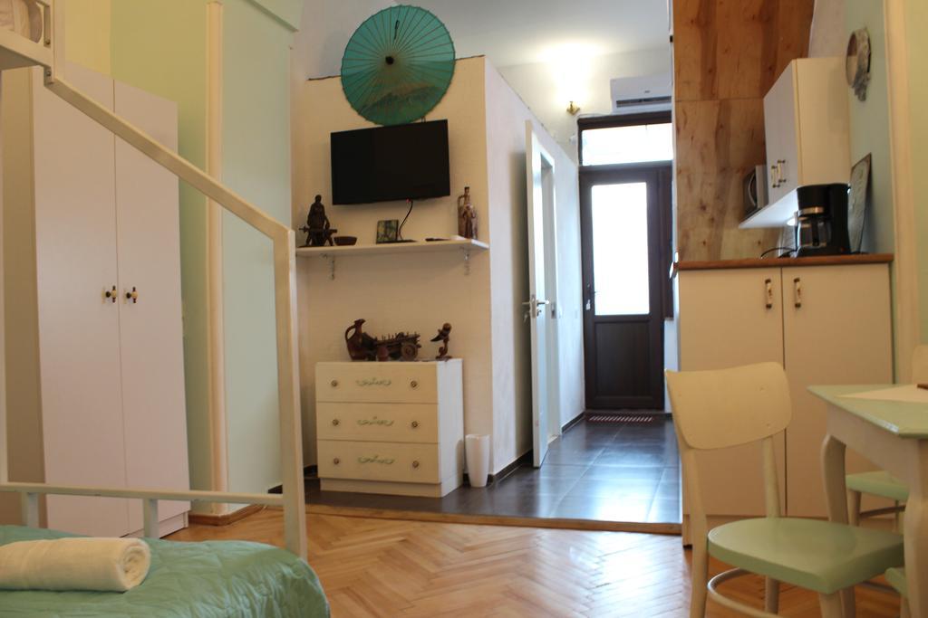 Old Town Studio With Picture Perfect Terrace ! Тбилиси Экстерьер фото